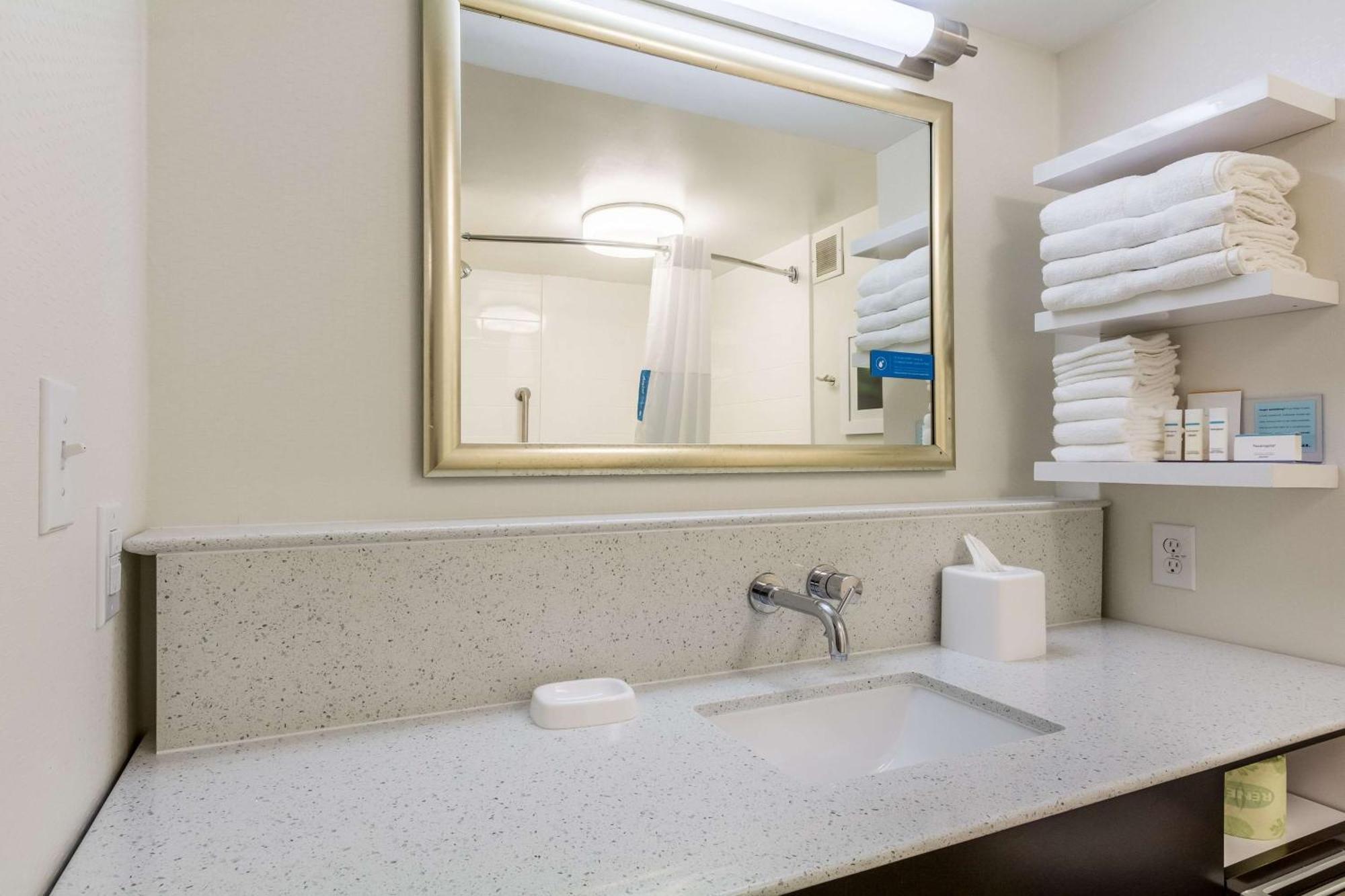 Hampton Inn Jackson Pearl Intrntl Airport Εξωτερικό φωτογραφία